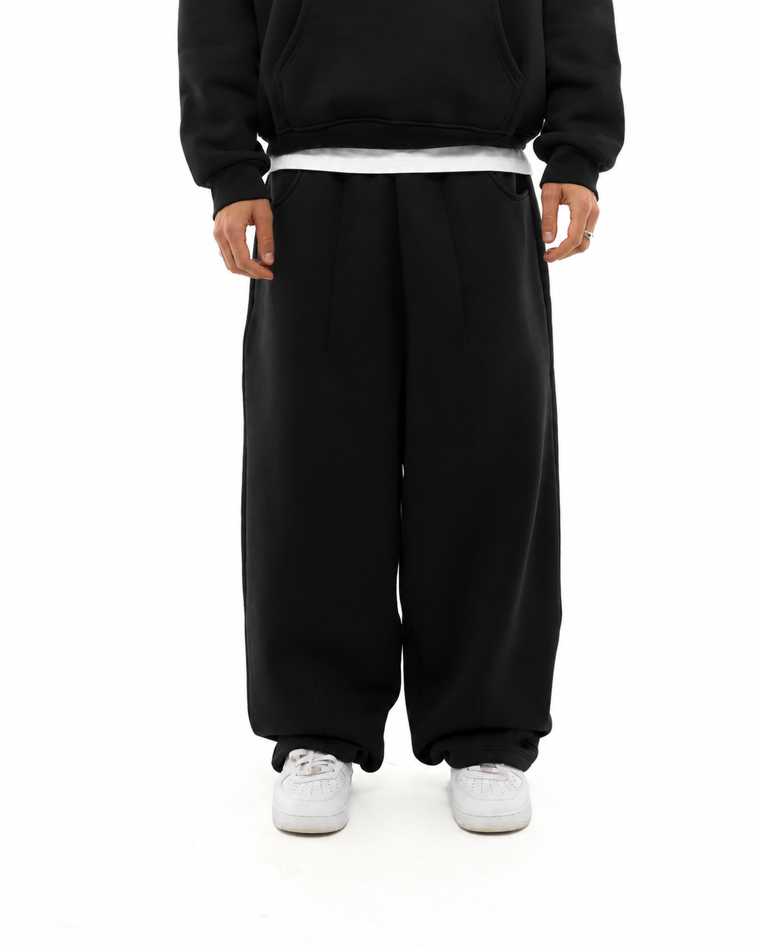 COZY STRAIGHT LEG SWEATPANTS - BLACK