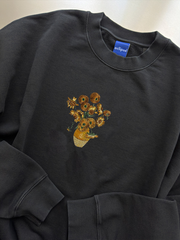 VASE WITH FIFTEEN SUNFLOWERS CREWNECK