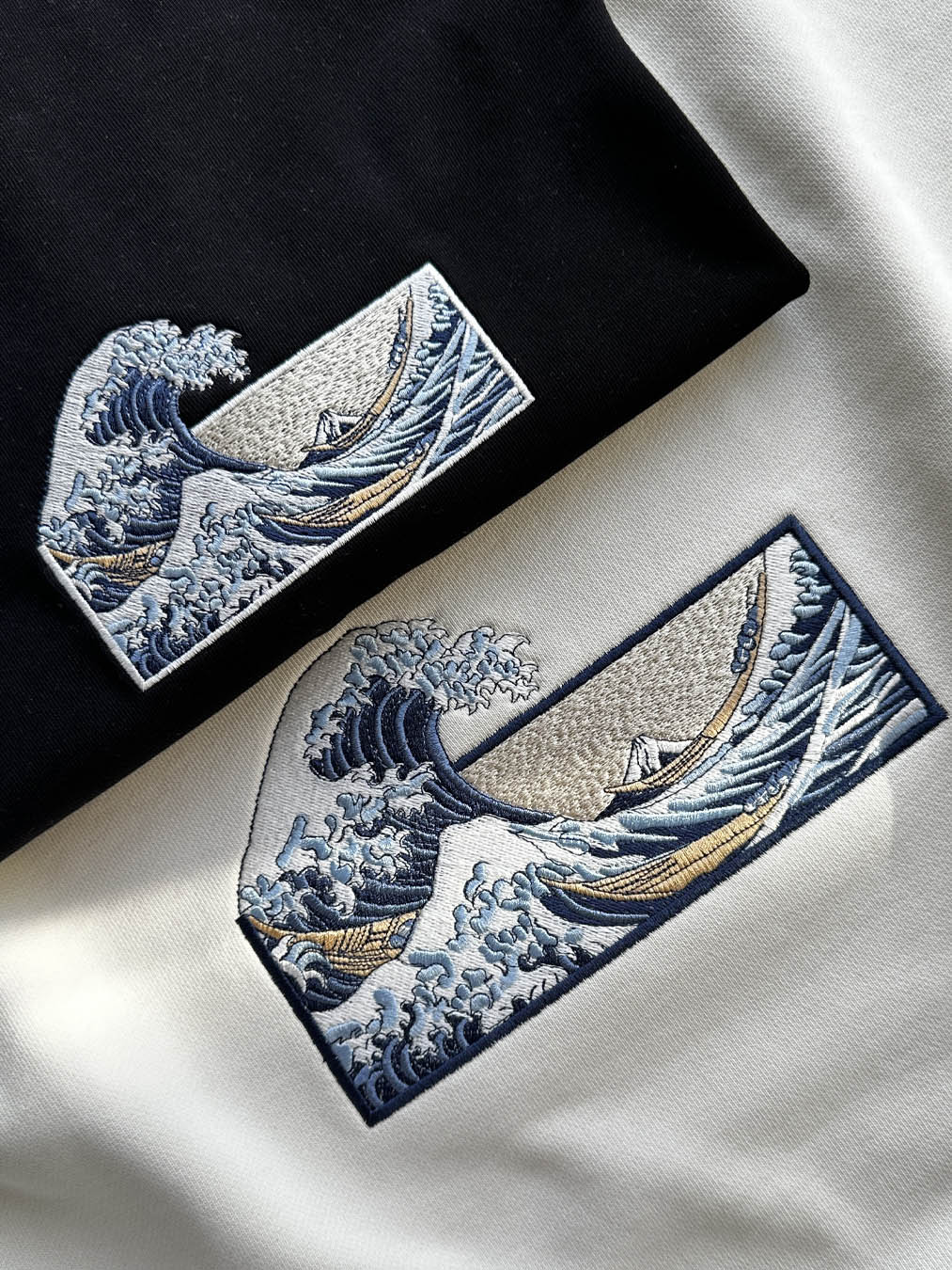 [PRE-ORDER] THE GREAT WAVE OFF KANAGAWA HOODIE